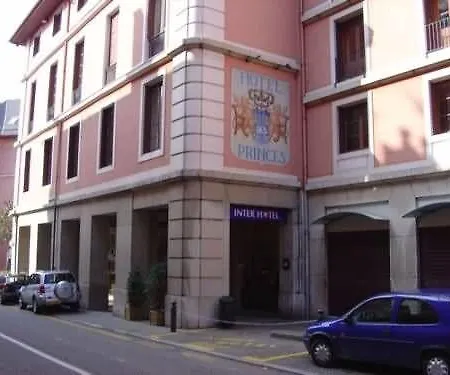 Des Princes, Centre
