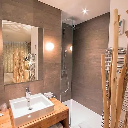 Des Princes, Centre 3* Σαμπερί