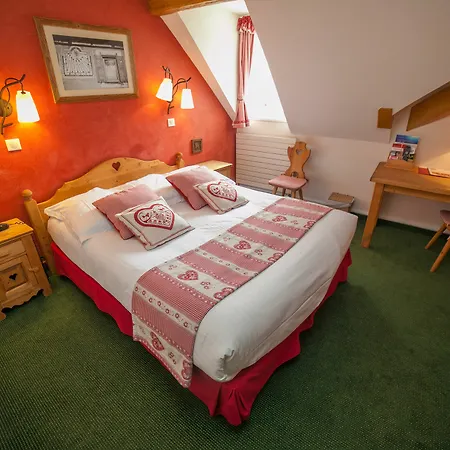 Des Princes, Centre Hotel