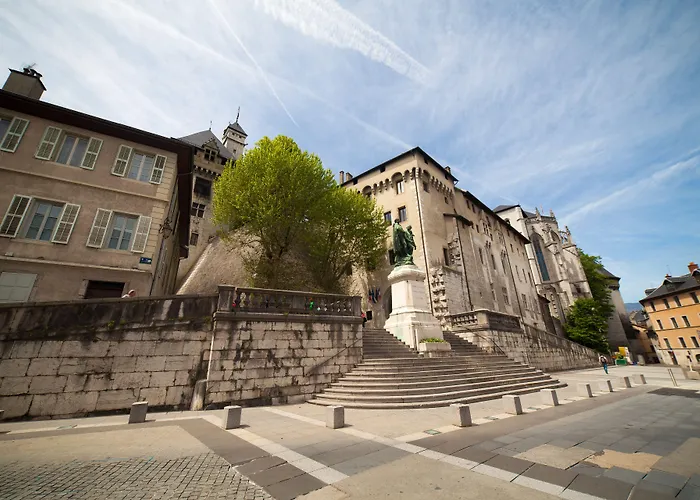 Des Princes, Centre